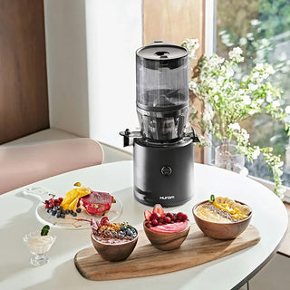 JUICE EXTRACTOR MATTE BLACK